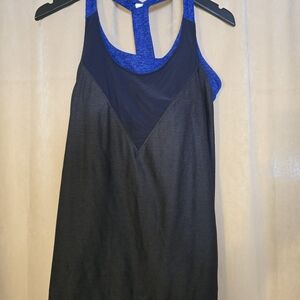 Under Armour Racerback V Neck Tank W/ Built In Sports Bra Small